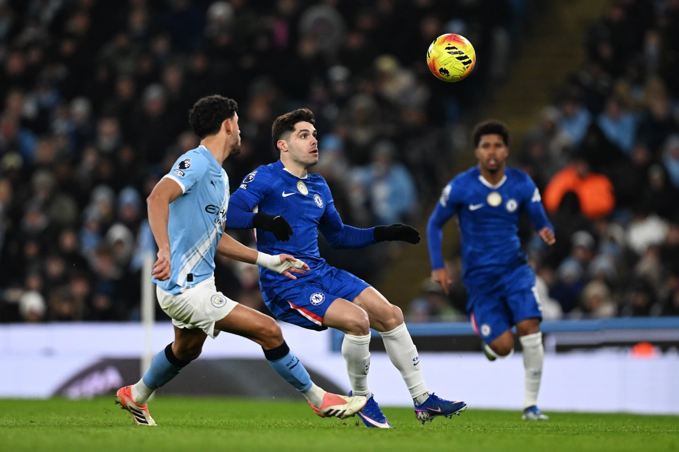 Soi kèo Chelsea vs Man City - Vòng 32 Ngoại Hạng Anh